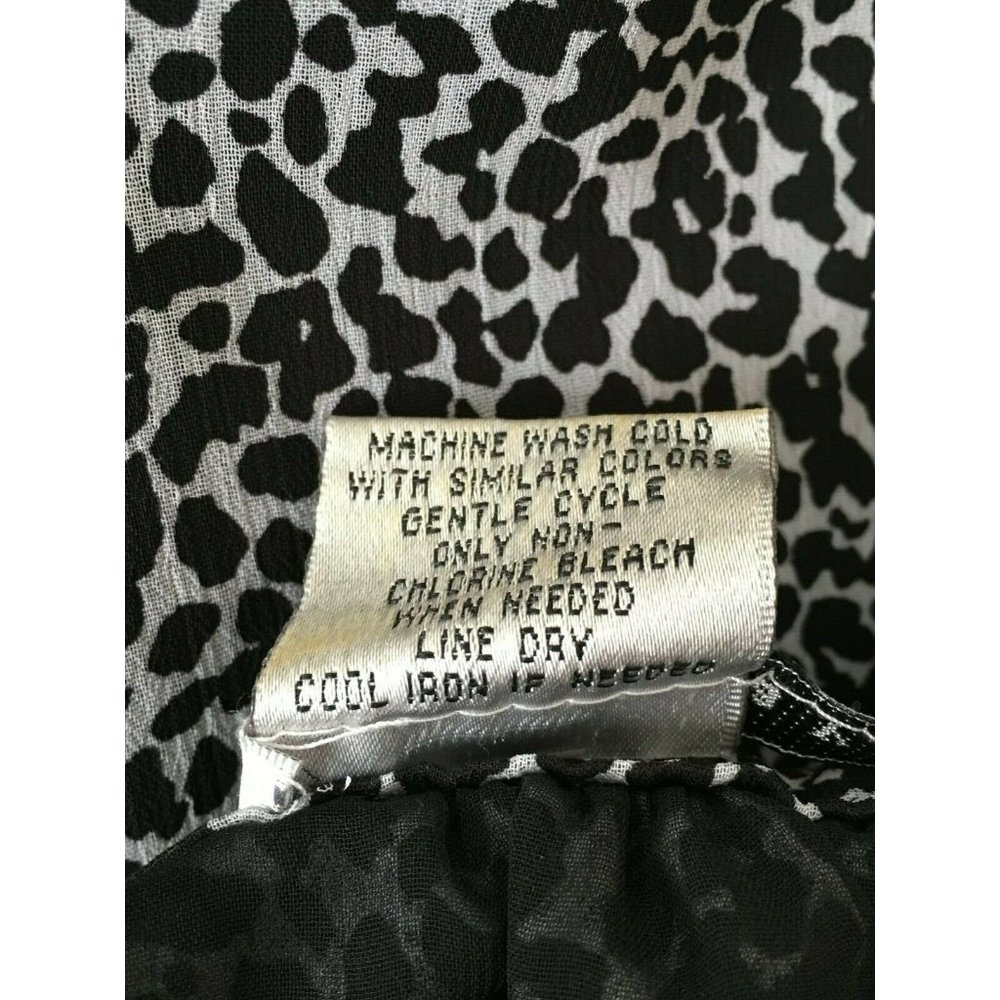 Fred David Womens Blouse Shirt Medium Black White Animal Print Casual Work Wear - Picture 5 of 7